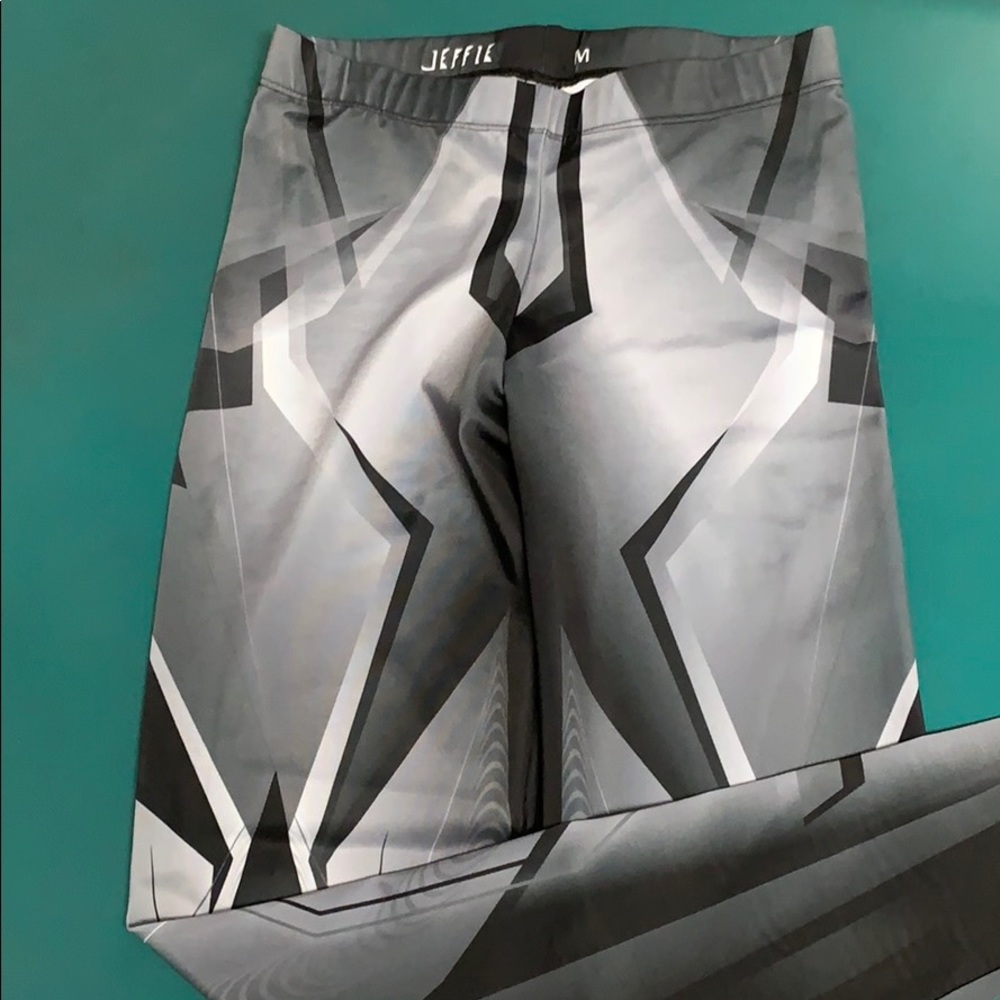 Jeffie leggings